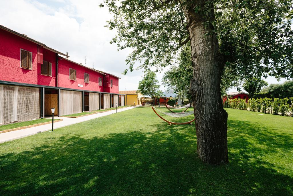 Country Resort Le Due Ruote 알베레세 외부 사진