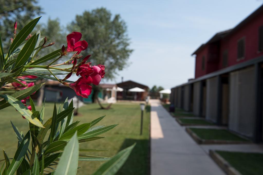 Country Resort Le Due Ruote 알베레세 외부 사진