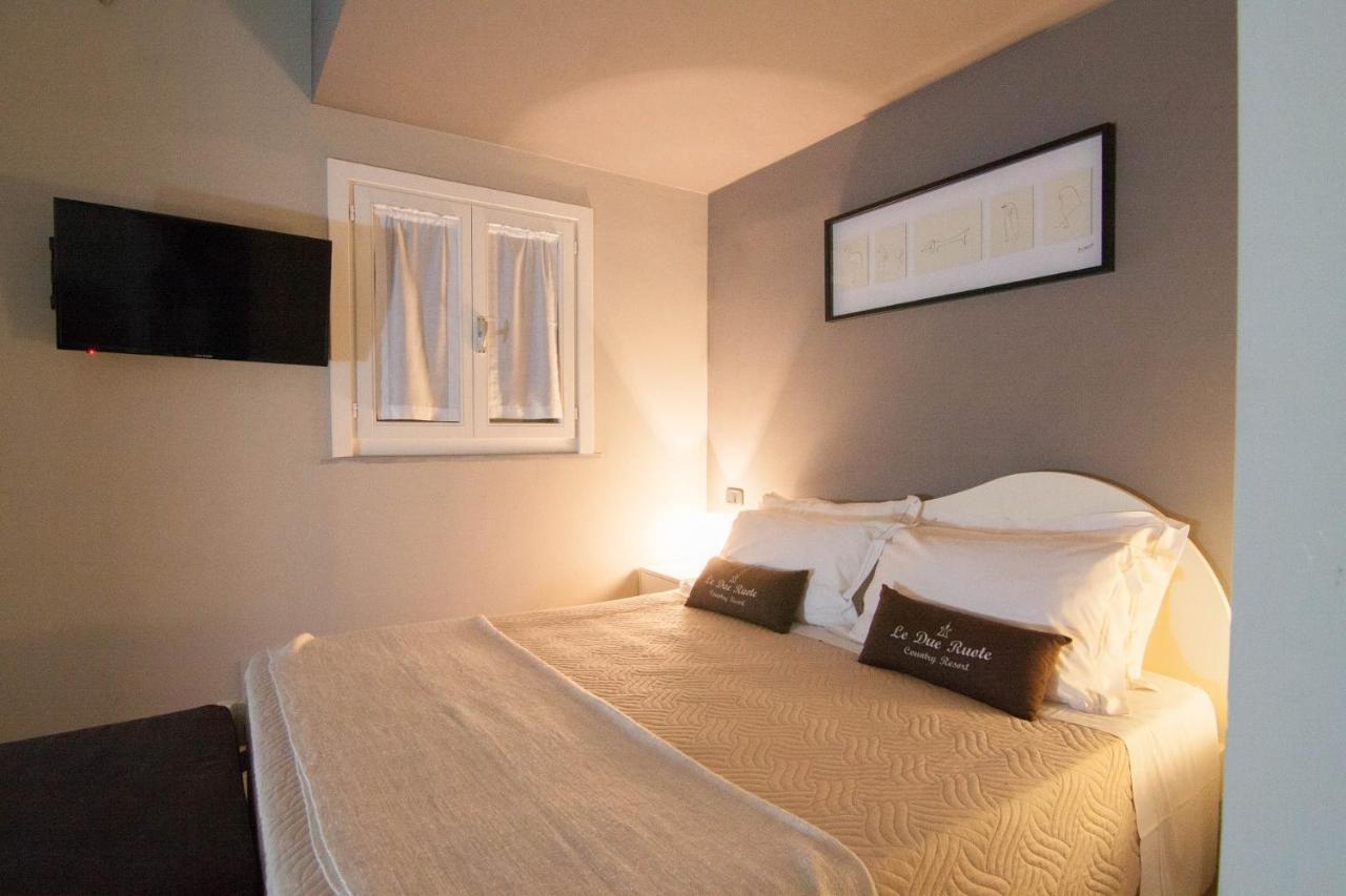 Country Resort Le Due Ruote 알베레세 외부 사진